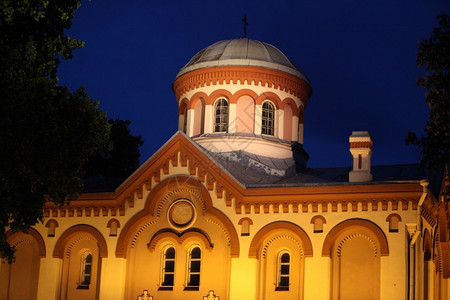 古城维尔纽斯镇与尼古拉教堂和约翰尼斯在波罗的海立陶宛州图片