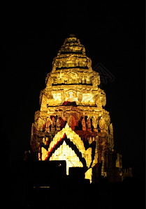 泰国东北部伊桑地区纳洪拉查西马省呼拉特市附近的菲迈高棉寺庙图片