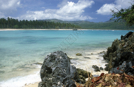 普贝克岛a在拉丁美洲加勒比海的多米尼加萨马纳翁岛的中美洲加勒比海LasTerranas村海滩背景