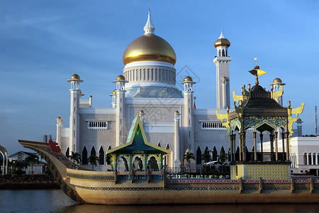 瓦塞森位于东南亚婆罗洲文莱达鲁萨兰国斯里巴加湾市的奥马尔阿里赛福迪安清真寺亚洲文莱达鲁萨兰国背景