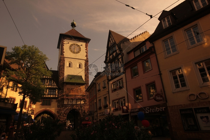 在德国南部欧洲黑森林的弗赖堡伊布斯高老城图片