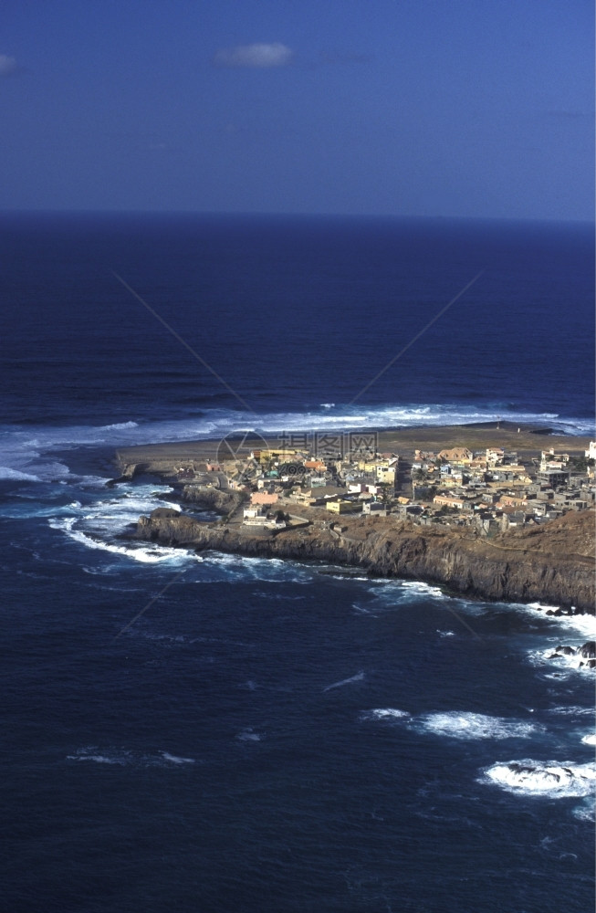 RibeiraGrande附近的PontadoSol村位于非洲大西洋Berde角圣安塔奥岛图片