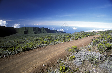 瓦卡尼塞尔非洲印度洋留尼汪岛四经火山和地貌平坦的公路和地貌背景