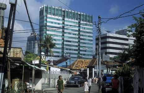 东南亚印度尼西雅加达市中心的天线高清图片