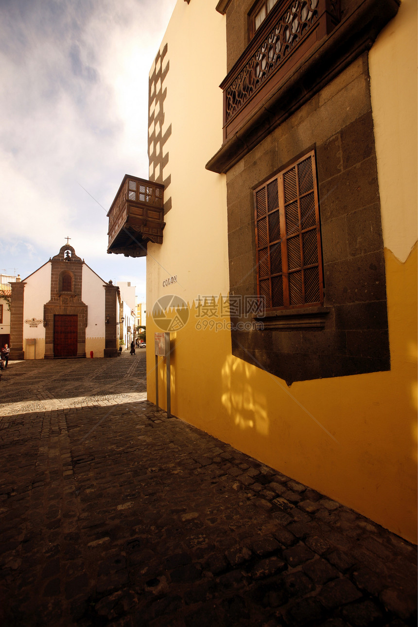 在大西洋的班牙加那利岛的拉斯帕尔马市皮拉努埃沃广场的哥伦布之家图片