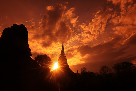 泰国曼谷北部素可泰省西沙查纳莱查良历史公园的WatChangLom东南亚图片