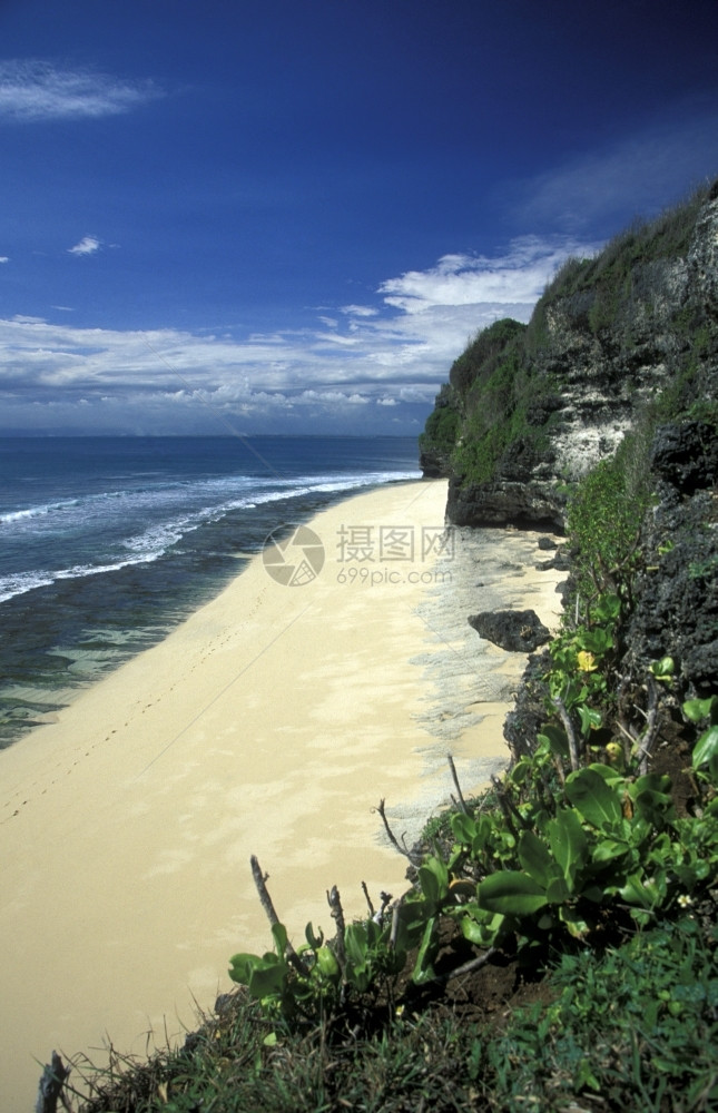 巴厘岛以南的天堂海滩位于东南部印度的地安群岛图片