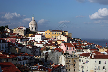 利萨邦欧洲里斯本市中心葡萄牙欧洲里斯本市中心的Alfama老城IgreijadeSantaEngracia教堂背景