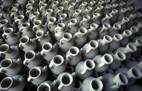 在北非洲埃及首都开罗旧城的一家陶瓷工厂人高清图片