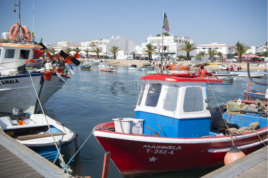 欧洲葡萄牙南部Algarve的SantaLuzia镇的地貌和海岸图片