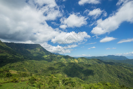 蓝天白云考听泰国菲察邦考霍山蓝天白云背景