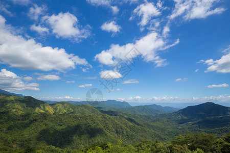 泰国菲察邦考霍山蓝天白云图片