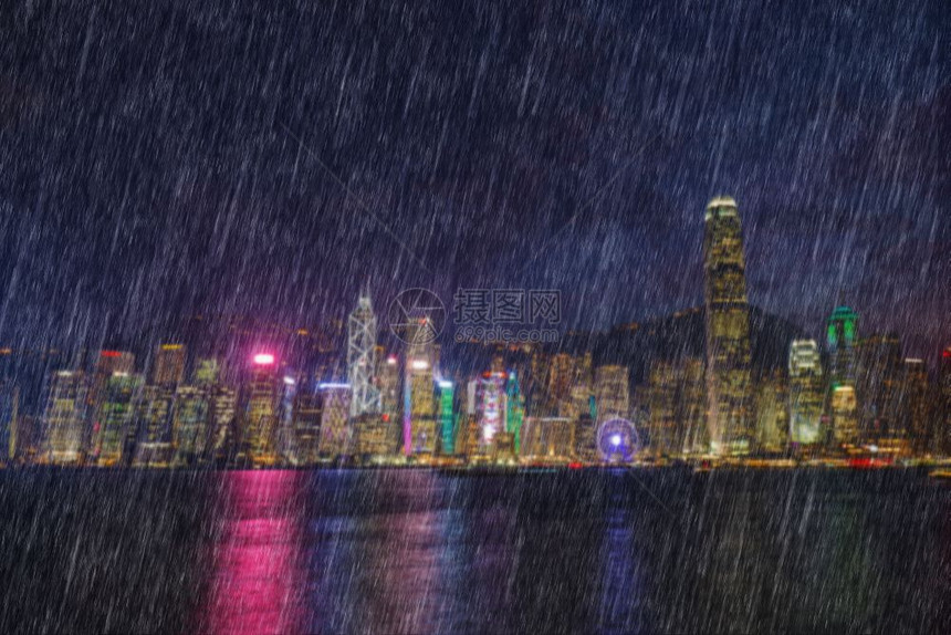 香港市Victoria港降下雨水图片