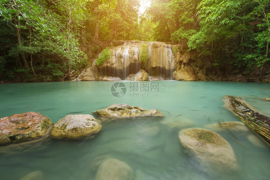 泰国Kanchanaburi省Erawan瀑布二级图片