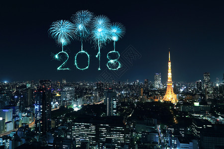 在东京建立小组2018年新烟火闪与东京市风景在晚上日本设计图片