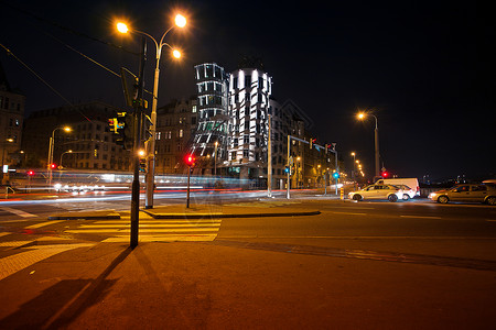 布拉格舞厅美丽的夜景图片