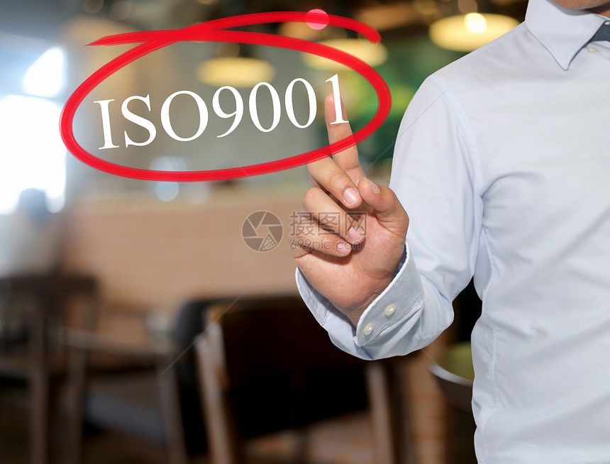 触摸文字的手ISO901白色模糊的内部背景采纳的概念以促进你的业务组织图片