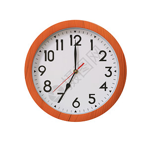 七点钟方向的棕色木头时钟与白棕色木头时钟隔绝与白色背景的棕木头时钟隔绝背景