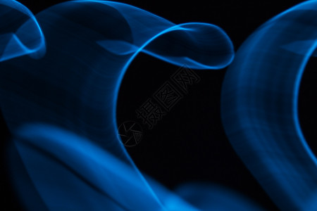 光滑的抽象曲线蓝色颜黑背景长期接触技术背景图片