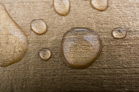 固体表面的水滴图片