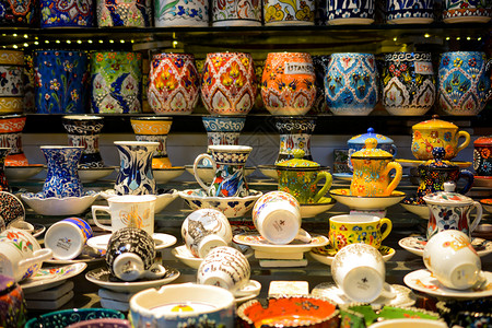 土耳其陶瓷在集市的陶瓷图片