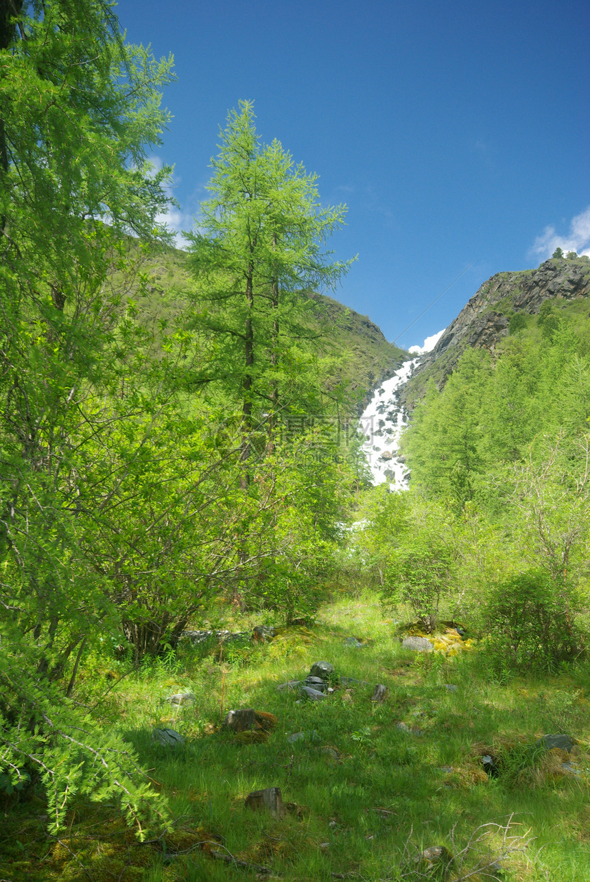 山地峰峡谷坡上的石块高地山坡上的石块图片