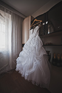 婚前一天新娘的外衣图片