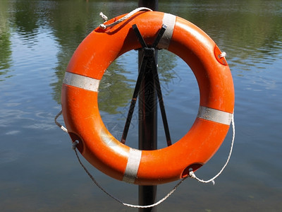 救生艇海上安全命浮标图片