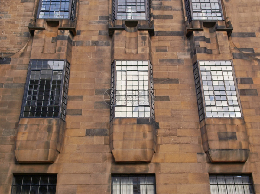 格拉斯哥艺术学院格拉斯哥艺术学院由苏格兰建筑师CharlesRennieMackintosh于1896年设计苏格兰拉斯哥图片