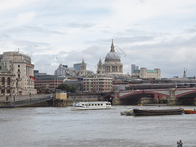 伦敦泰晤士河英国伦敦泰晤士河全景背景图片