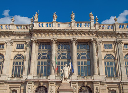 都灵中央宫殿意大利都灵卡斯特罗广场的马达玛宫皇宫图片