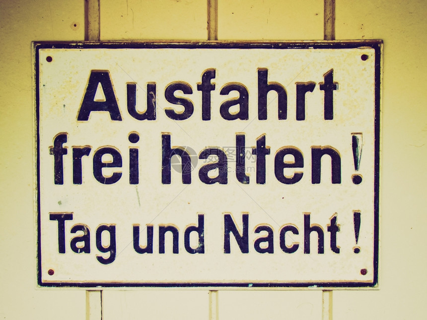 古老的倒影意味着要离开出口日夜以德文图片