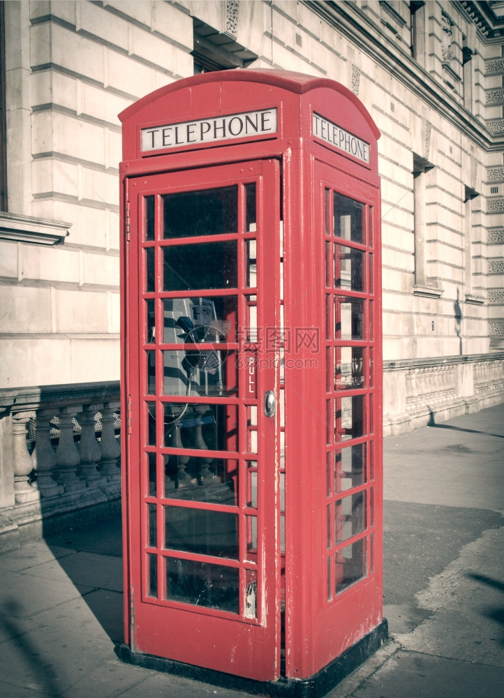 RetrolookLondon电话箱英国伦敦传统红色电话箱图片