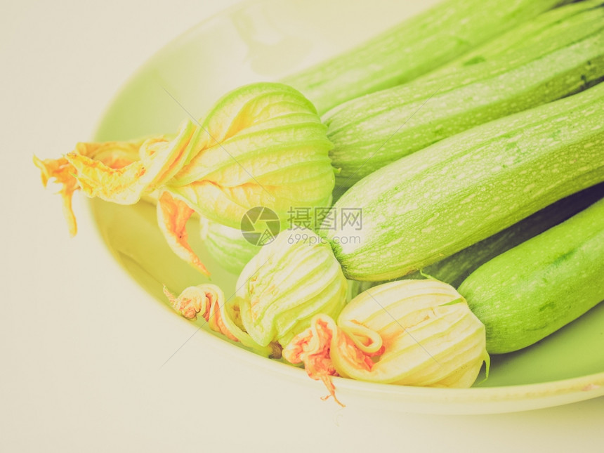 复古老的代植物食品或苏奇尼蔬菜食品的详情图片