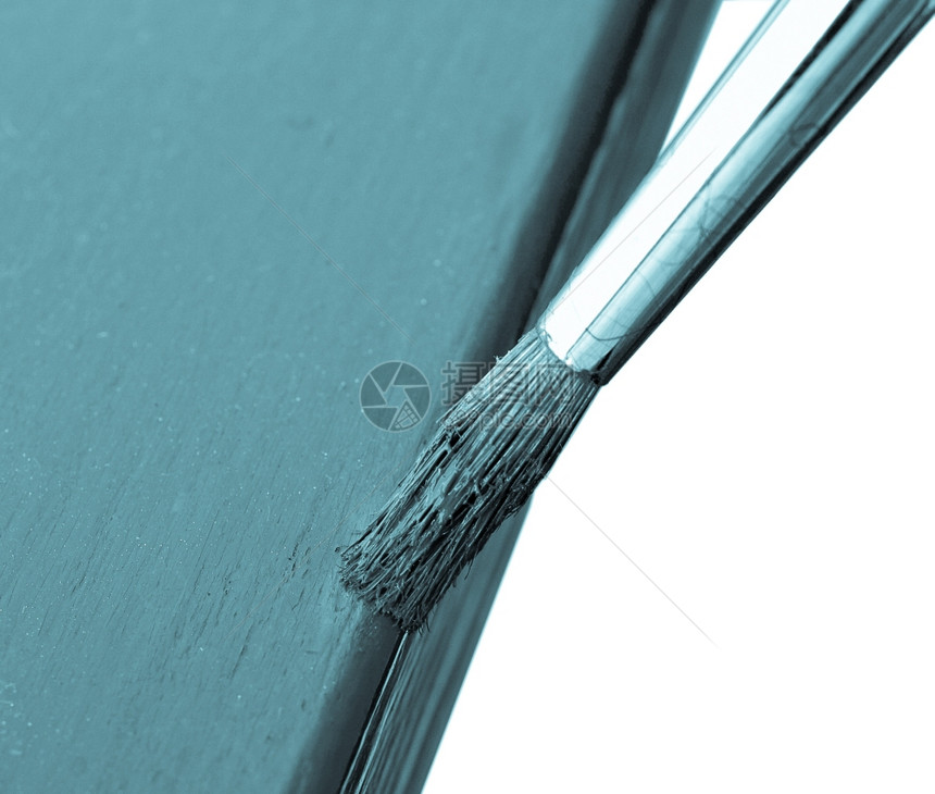 笔刷画金属栅栏隔离在白色冷却的西诺型金属栅栏上图片
