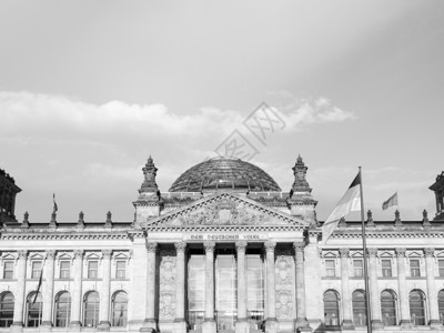 德国柏林的议会大厦黑白两色背景图片