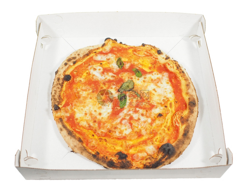 玛格丽塔披萨玛格丽塔又名玛格丽塔传统的意大利披萨装在一个纸箱里白色背景图片