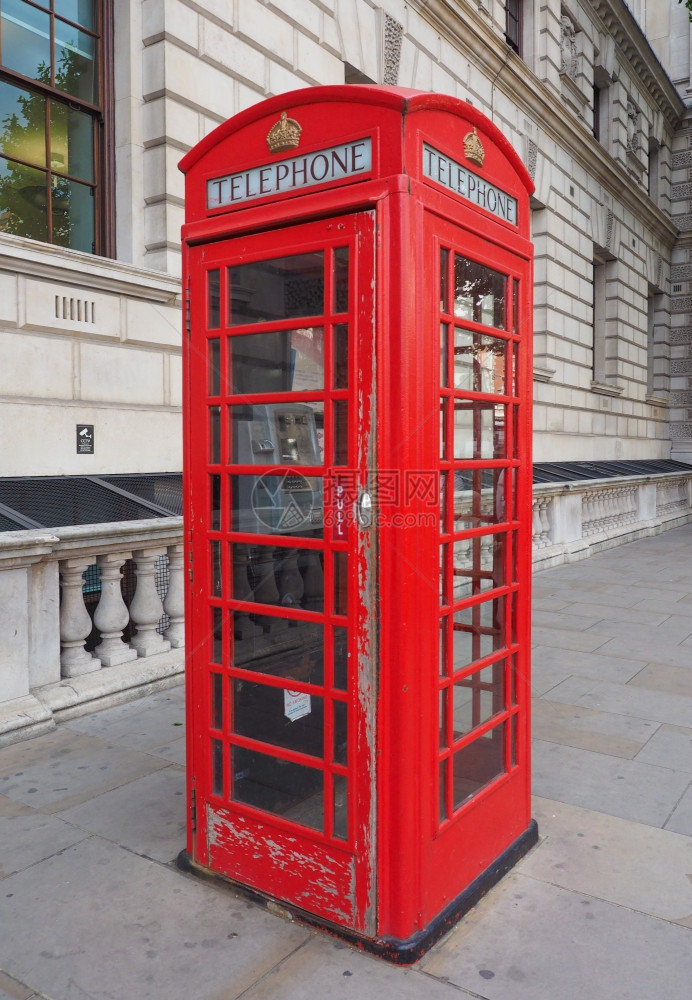伦敦红电话箱英国伦敦传统红电话箱图片