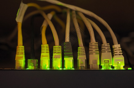 联网装置中使用的开关和Enerfnet电缆图片
