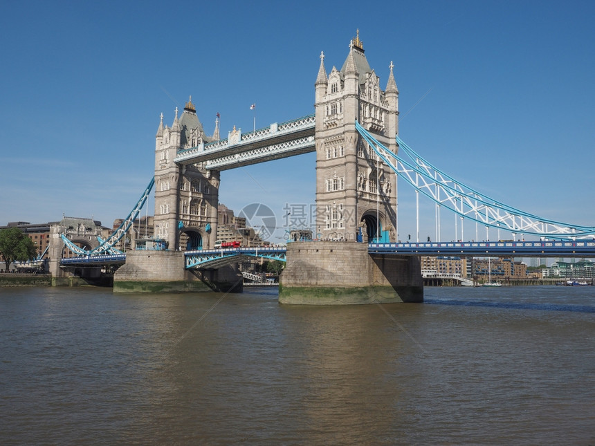 伦敦塔桥英国伦敦泰晤士河塔桥图片