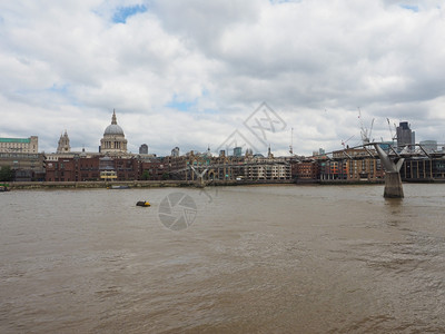 伦敦的泰晤士河英国伦敦的泰晤士河全景图片