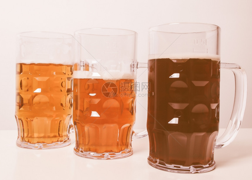 德国啤酒古典许多德国啤酒的杯子包括Weissdunkel和啤酒古典图片