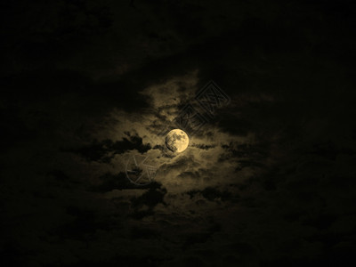 月亮黑暗的烤肉天空满月云图片