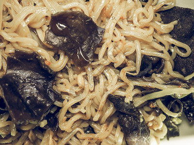 面条饱和年面鲜肉咖喱黑蘑菇图片