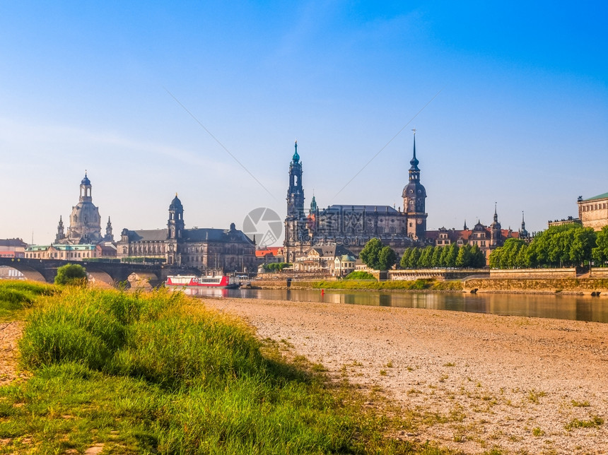 德累斯顿的Elbe河Dresden人类发展报告高度动态分布区德国萨克森累斯顿的HDRElbe河图片