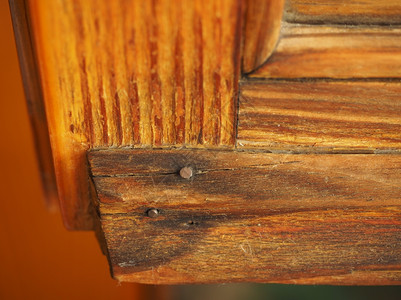 褐色木窗框旧风化褐色木窗框的详情图片