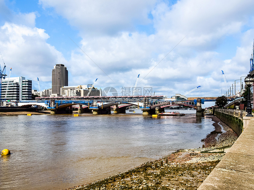 伦敦泰晤士河人类发展报告图片