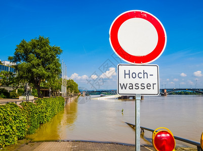 62013年月日德国缅因州莱茵河洪水背景图片
