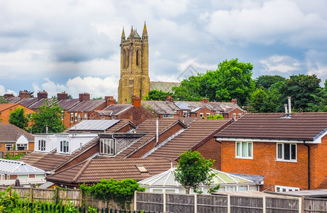 英国莱兰市与圣安布罗斯教堂的高度动态范围HDR图片