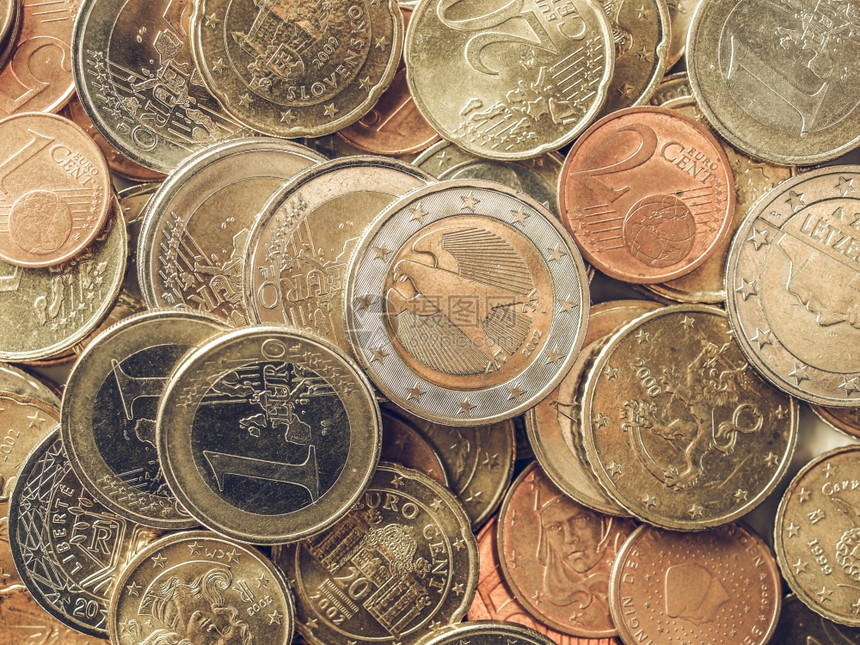 许多欧元硬币洲联盟货作为背景是有用的图片